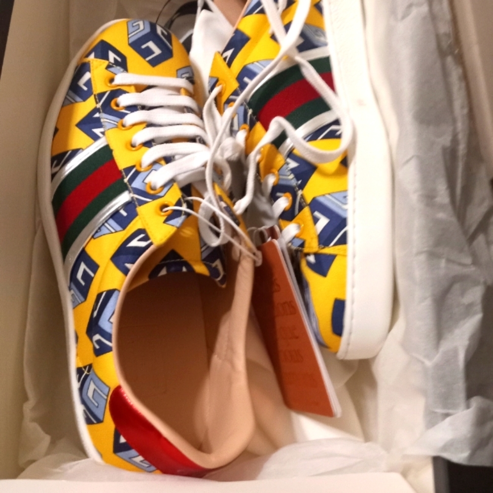 Gucci shoes